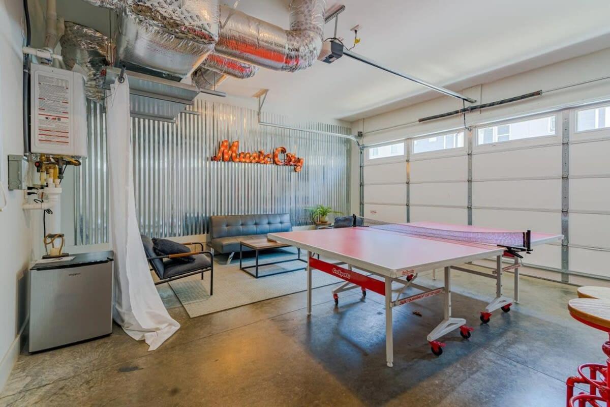 Carrie Underwood'S East Side Rooftop Game Room Нэшвилл Экстерьер фото