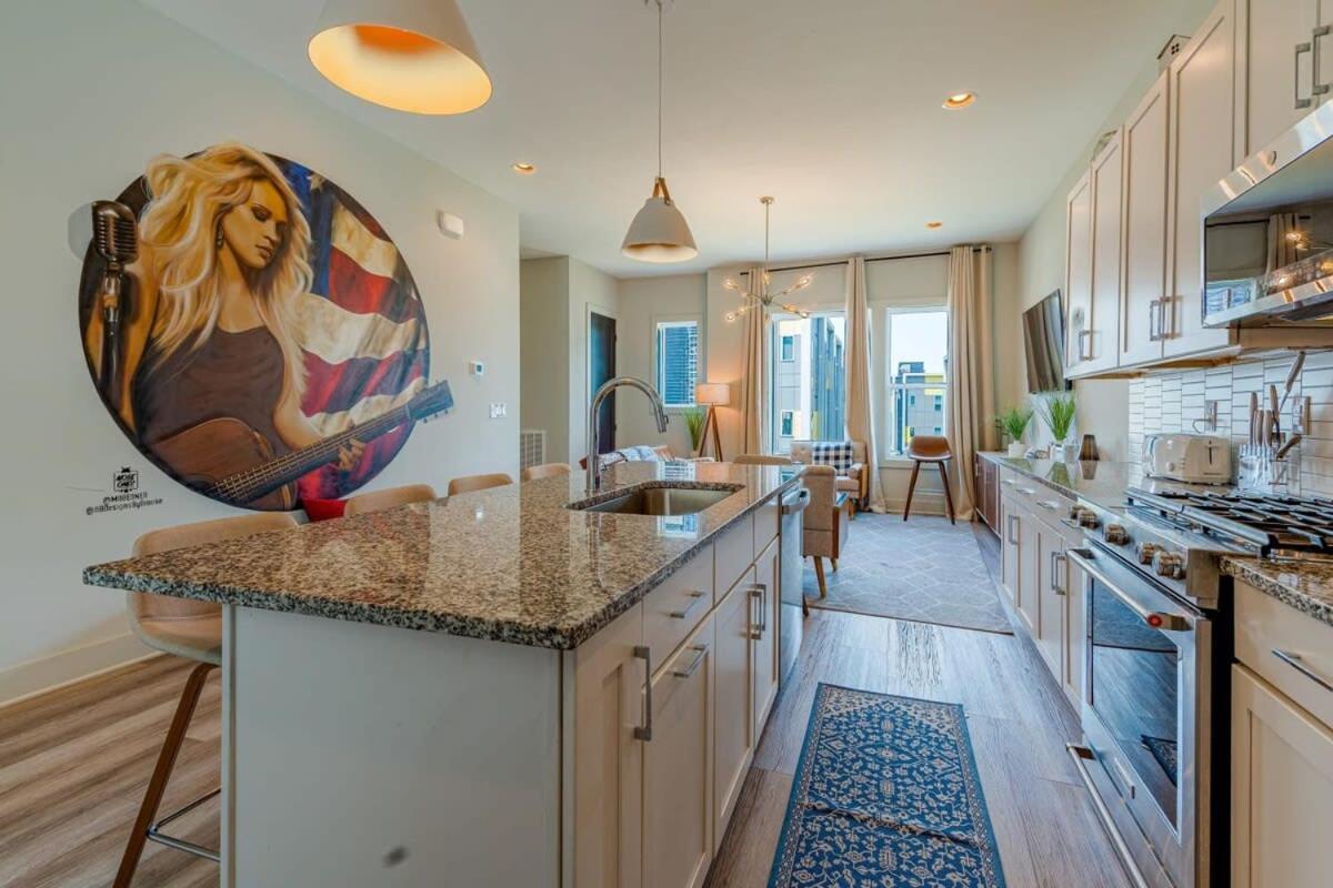 Carrie Underwood'S East Side Rooftop Game Room Нэшвилл Экстерьер фото